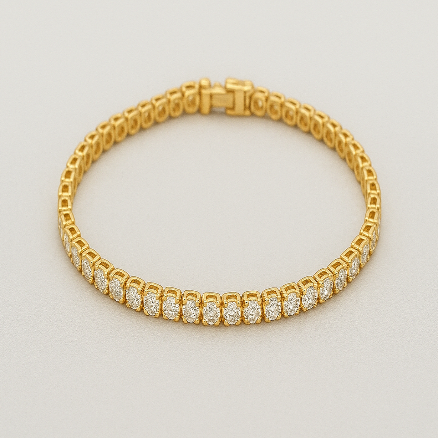 18k white gold  elegant gold bracelet for women Photos & images